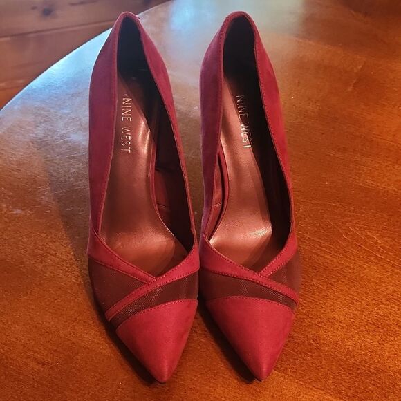 Nine West Faux Suede Cocktail Party Pointed Toe 4" Stiletto Heels 8M, Wine Red - Picture 5 of 9